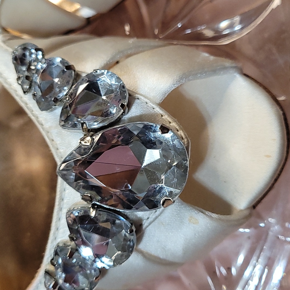 BADGLEY MISCHKA HEELS 👠 - Picture 9 of 11